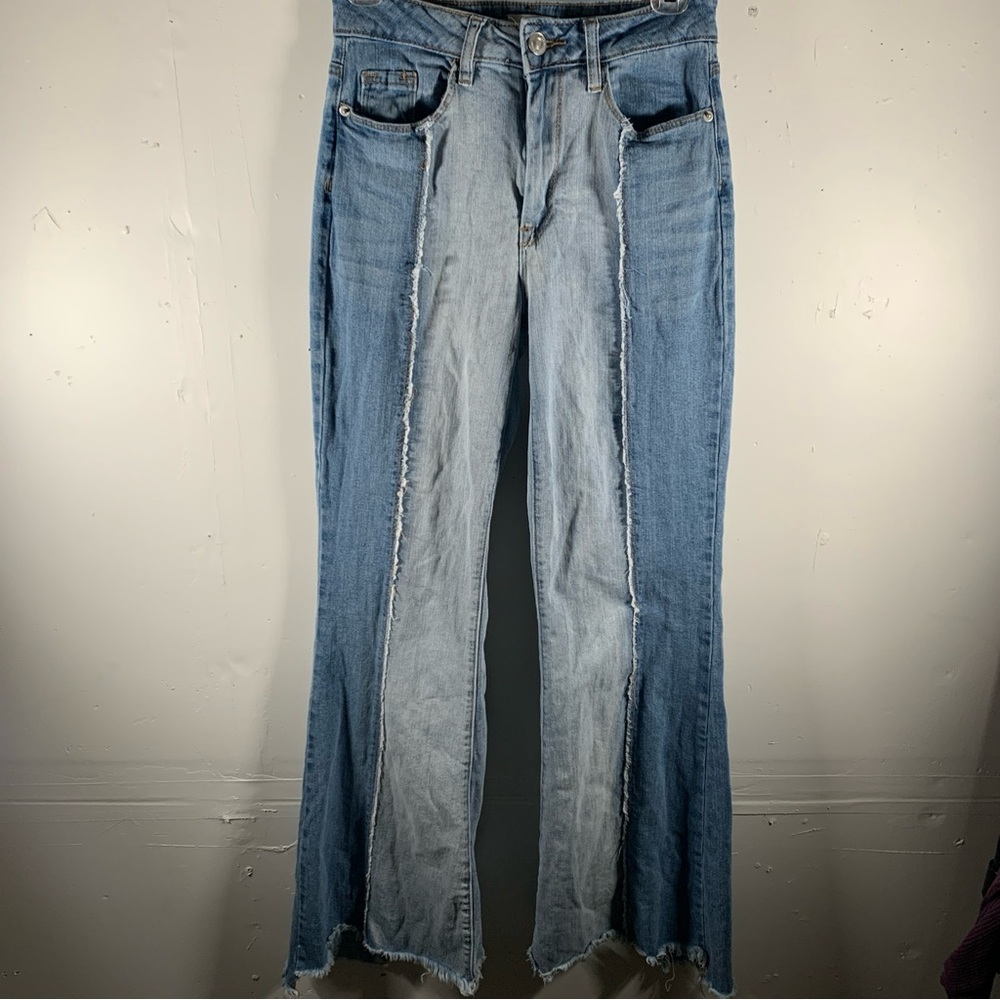 WOMENS SIZE 0 JEANS FLARE BELL BOTTOM PATCHWORK TWO TONE BLUE DENIM‎ JEANS FRAY